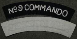 SHOULDER TITLE No 9 COMMANDO OBLOUČEK REPRO BAVLNA 