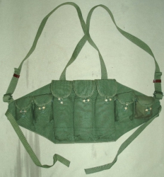 VIETNAM PRSÁK BANDALÍR NA AK 47 